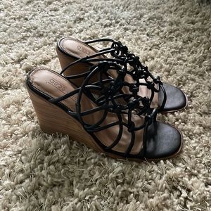 Black strapped wedge sandals